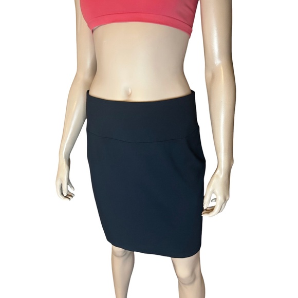 J. Jill Smooth Pencil Skirt Wearever Collection Rayon Versatile Classic - Picture 4 of 11